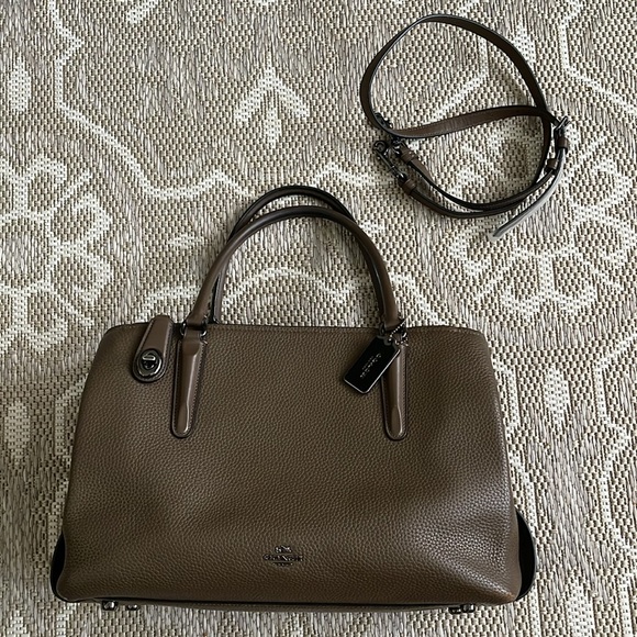 Coach Handbags - Coach Brooklyn 34 Carryall Bag💼